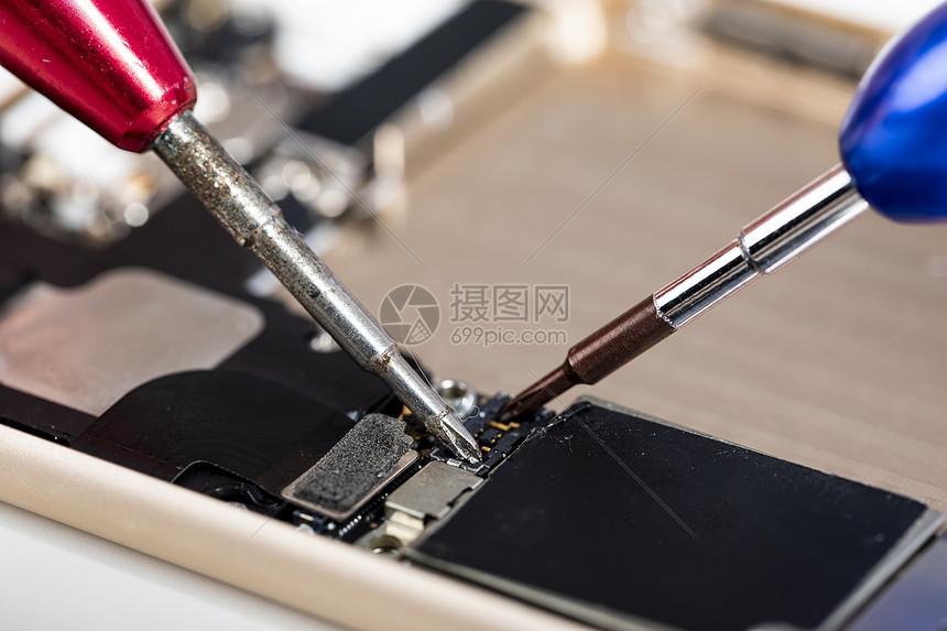 维修费用与哪些因素有关