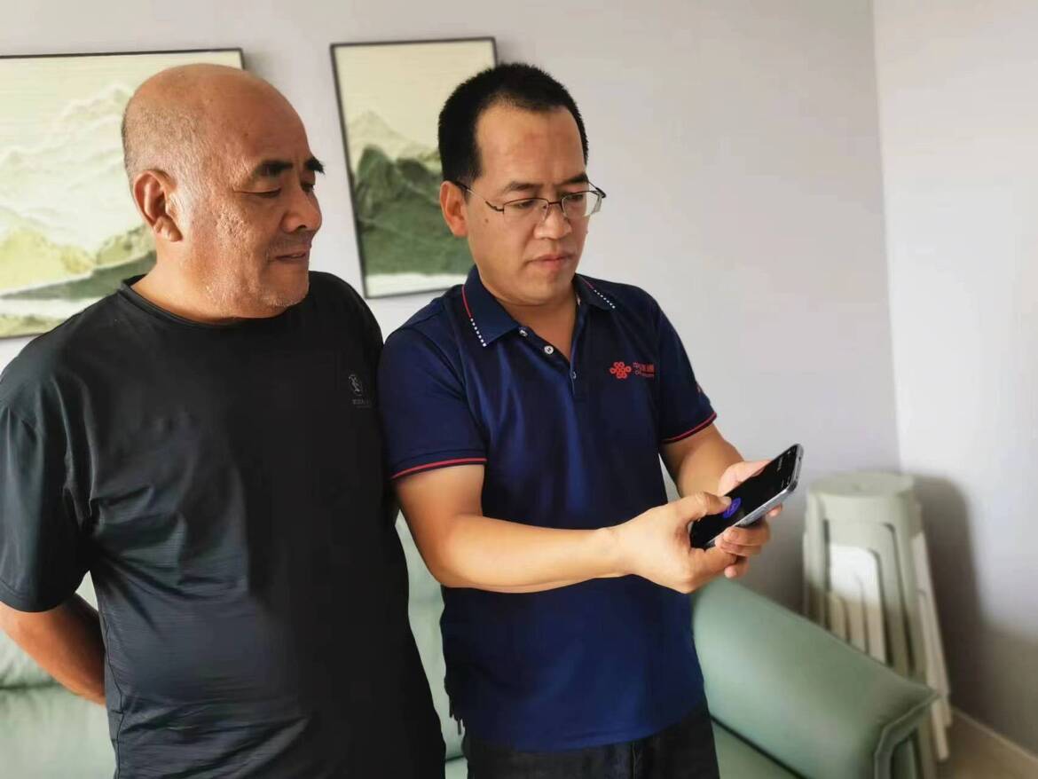 小哥了解服务器下载需求与宽带选择