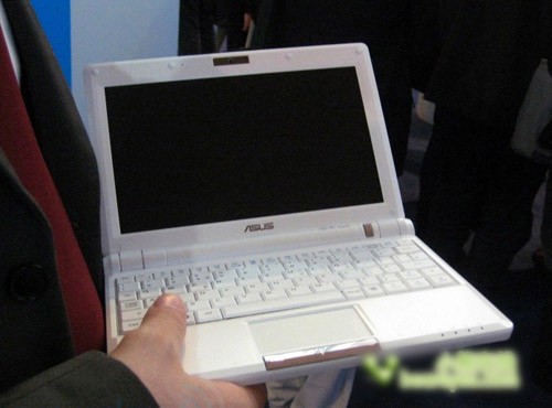 不同配置的小臣服务器价格差异如何