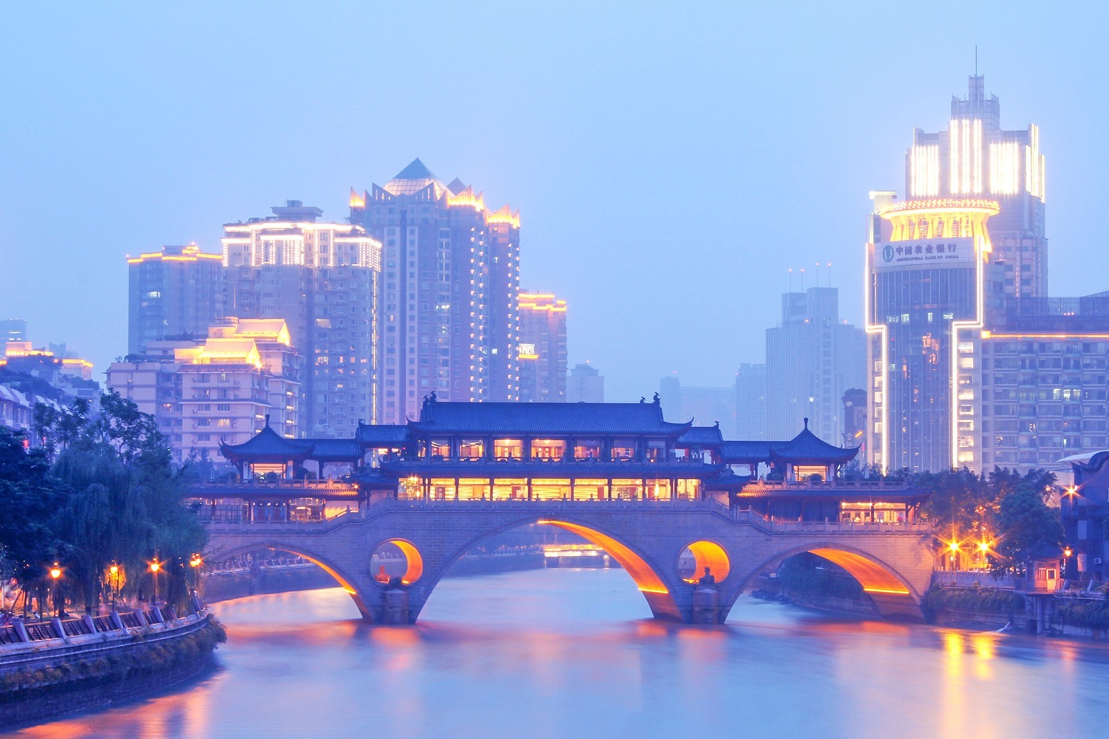 成都虚拟服务器租赁费用解析