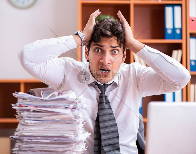 如何应对超出流量限制所产生的费用和影响