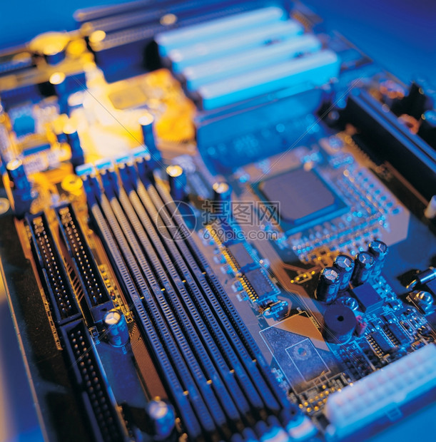 硬件性能与实际应用场景的双重考量