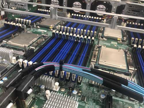 不同配置与服务影响下的价格差异