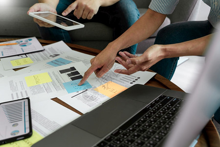 多种因素如何影响服务器定制费用