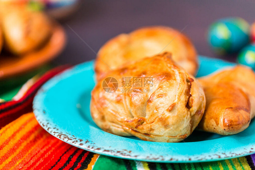 不同配置与服务的托管费用概览