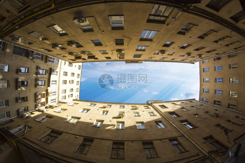 揭秘不同区域及玩家的服务器选择偏好