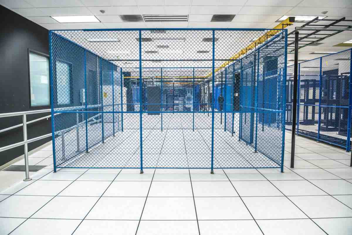 行业内外的因素考量