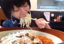 小哥了解每台秘乐服务器的价格及特点。-优乐评测网