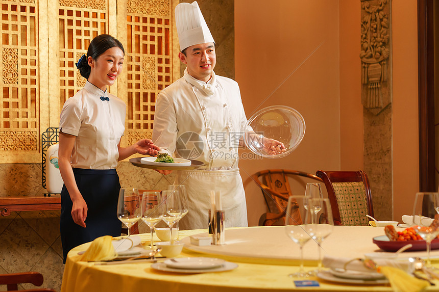 服务器具体型号和配置如何影响价格