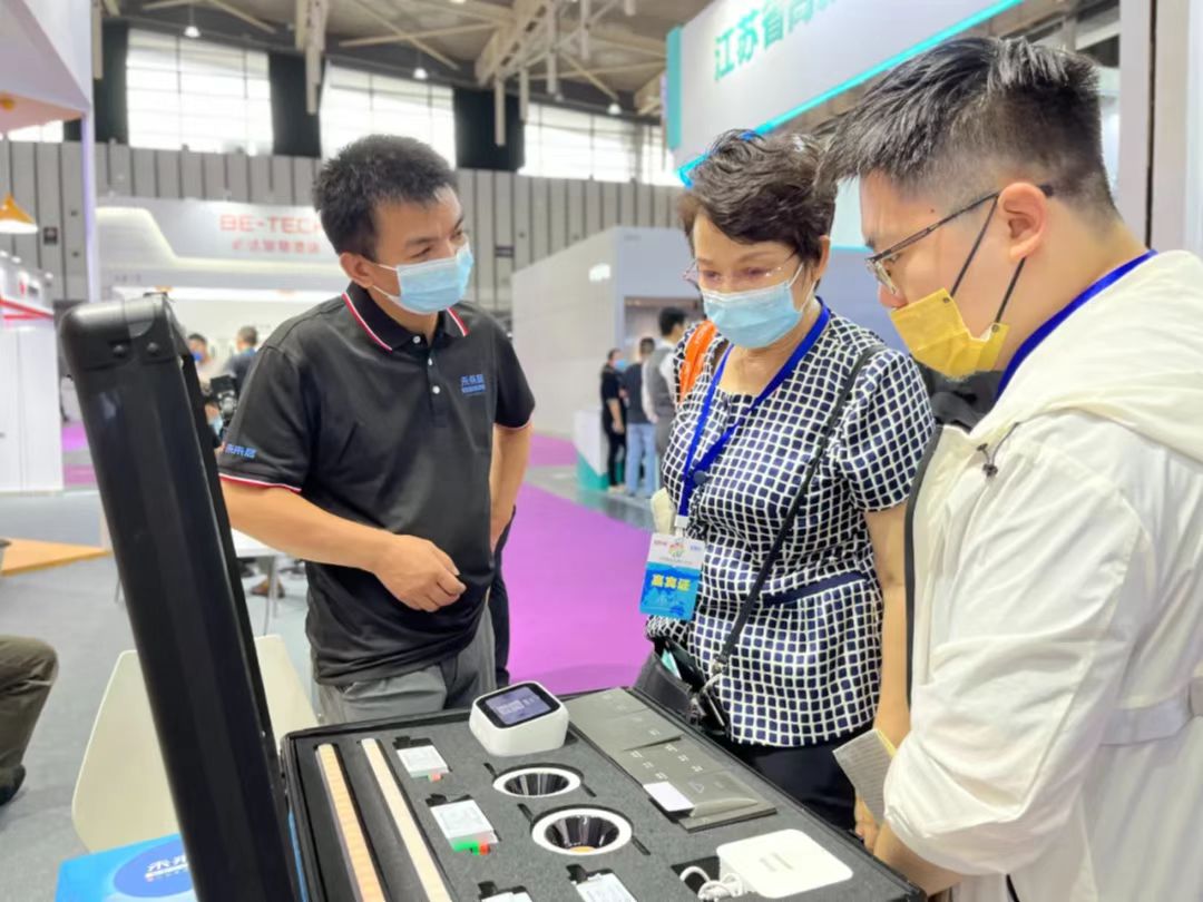 不同规格服务器柜的租赁费用