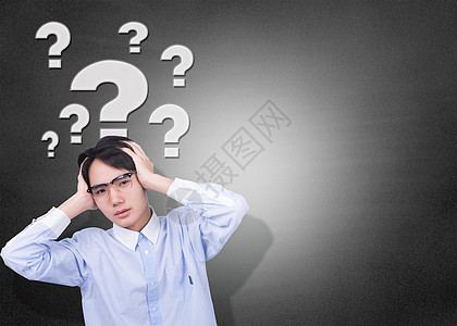 考虑哪些因素来决定维修费用