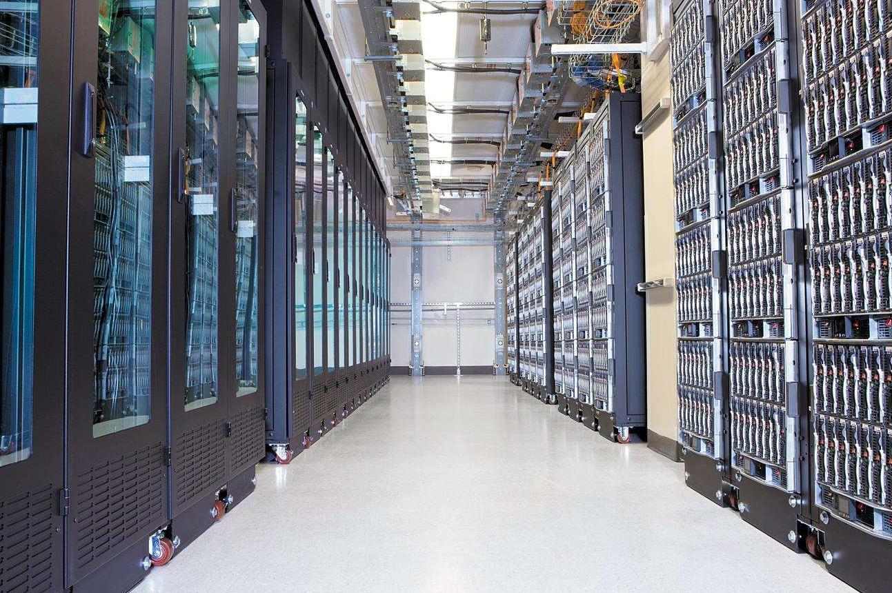 通常服务器间隔多少公里设置一个