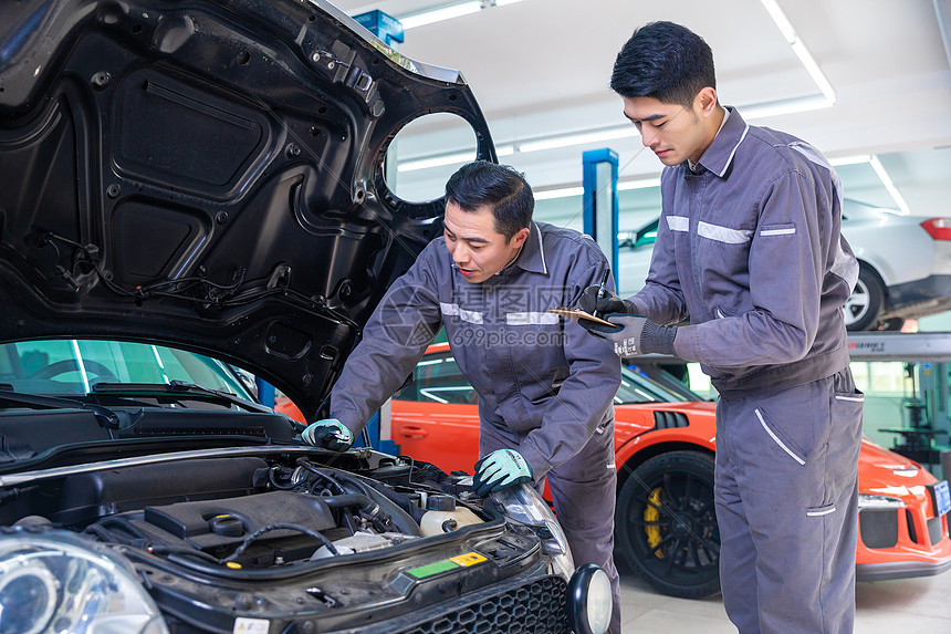 维修服务器价格因素解析