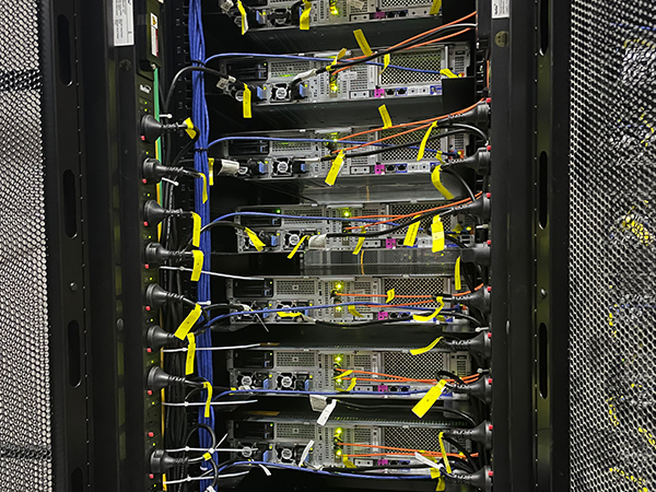 一台50兆服务器究竟需要多少钱