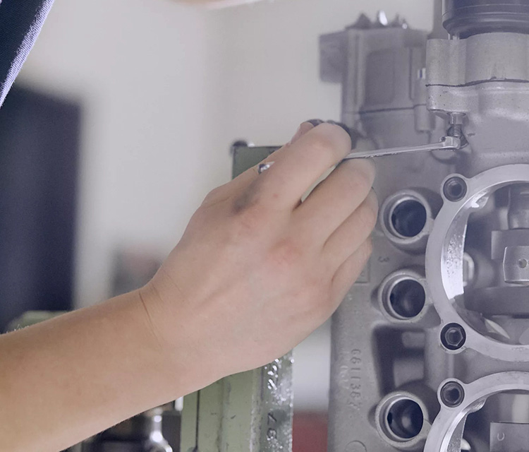 目前的技术限制和硬件发展趋势