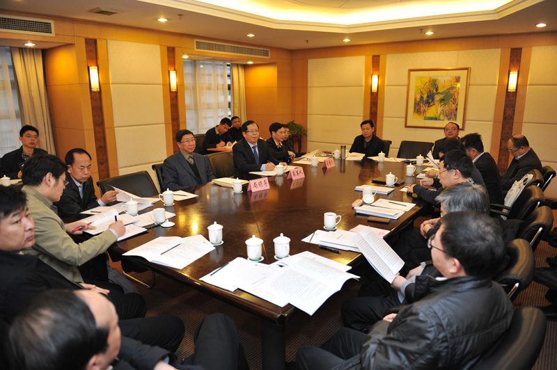 讨论低端局分数背后的游戏等级划分与竞争环境