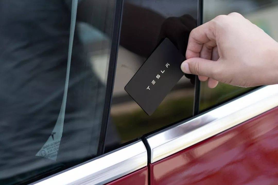 一台汽车钥匙服务器需要多少费用