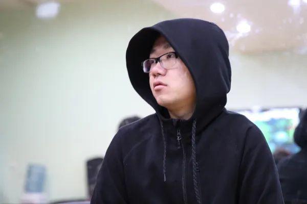 小哥解析HyperV服务器虚拟机数量及其承载能力的关键因素