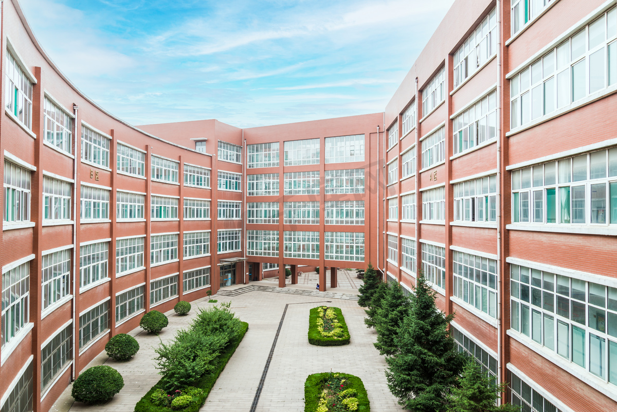 学校服务器租赁费用究竟多少