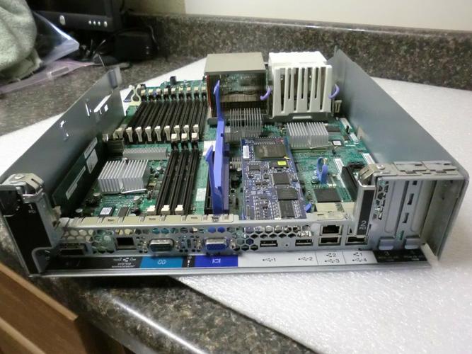 服务器配置对价格的影响