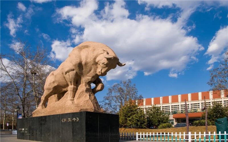 中国政法大学引领法治教育进入云端